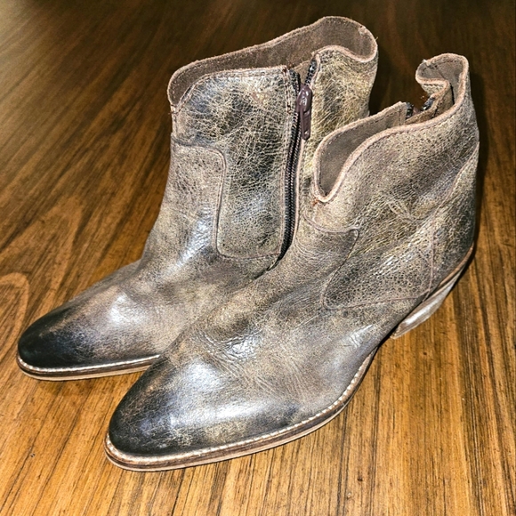 Diba True Womans Cool Wind Ankle Boots Leather Size 7.5m Charcoal Distressed - Picture 1 of 7